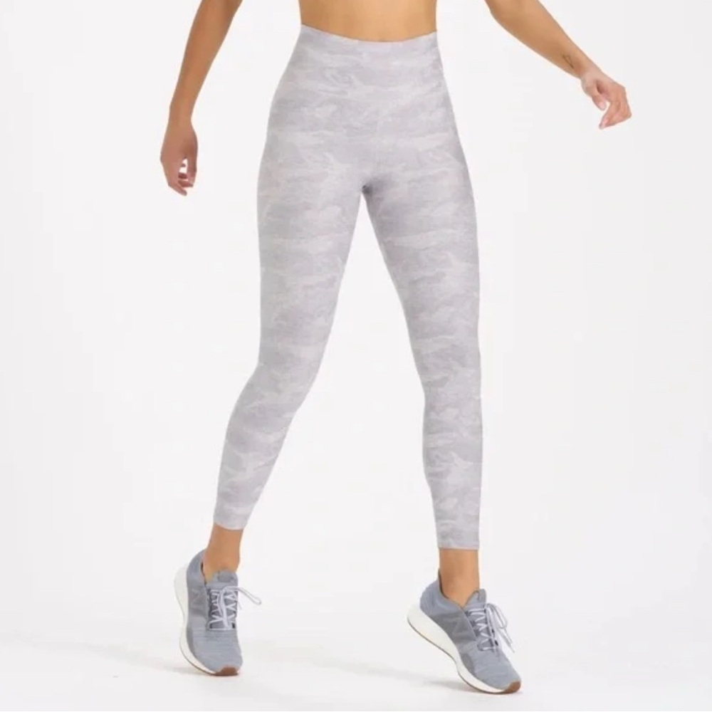 Vuori Clean Elevation Legging